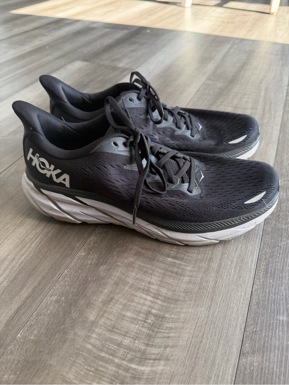 Women’s Hoka Clifton 8 Black and White Lace Up Running Shoes Sz 11B